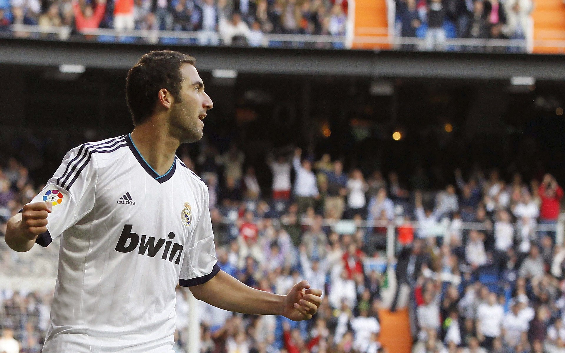 “白热化追逐战，夺冠单位百花齐放，悬念依旧”，白热化阶段了是什么意思