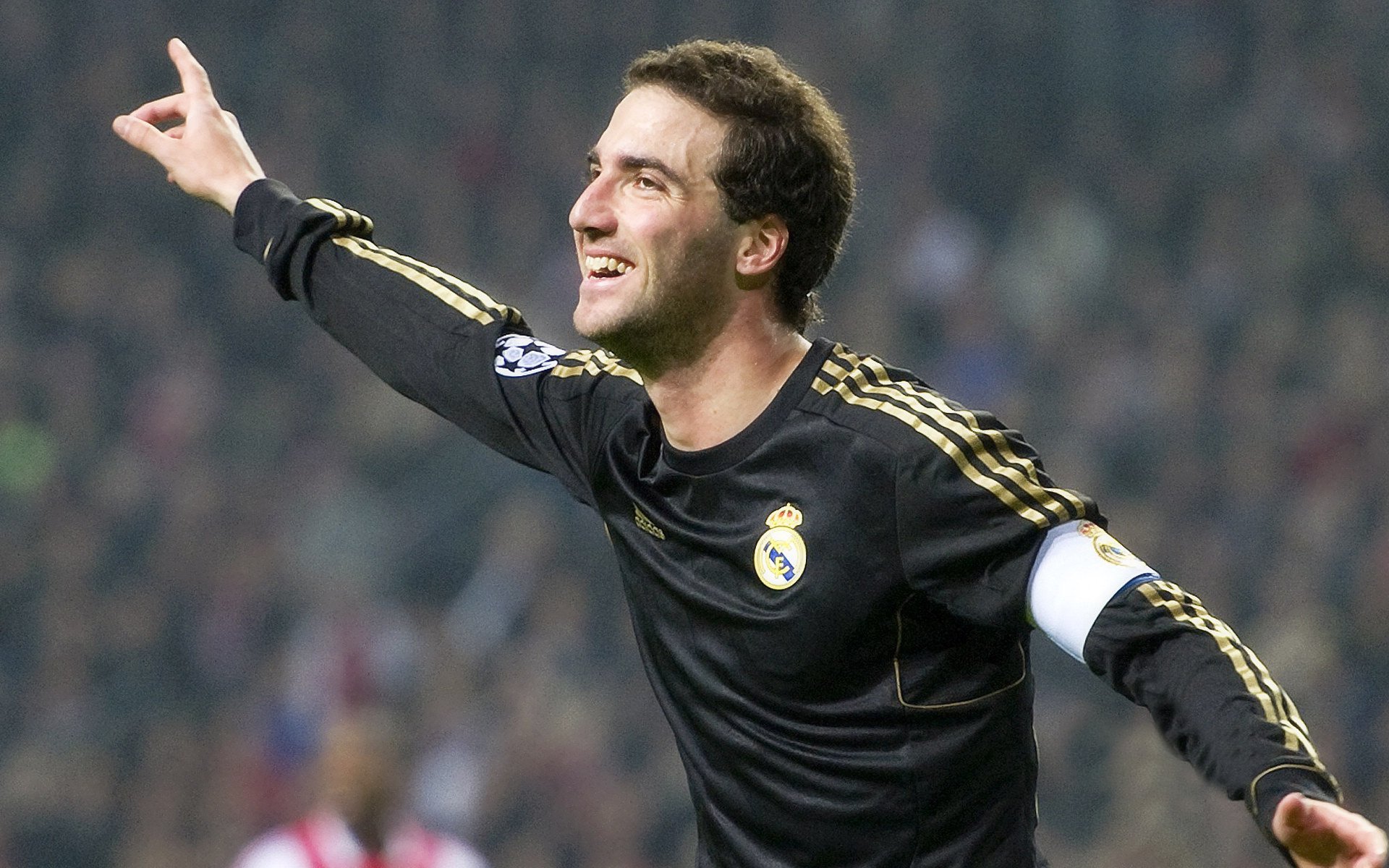 kaiyun体育-史上最精彩的“瞬间对决”：谁的表现最令人震撼？，瞬间对应的词